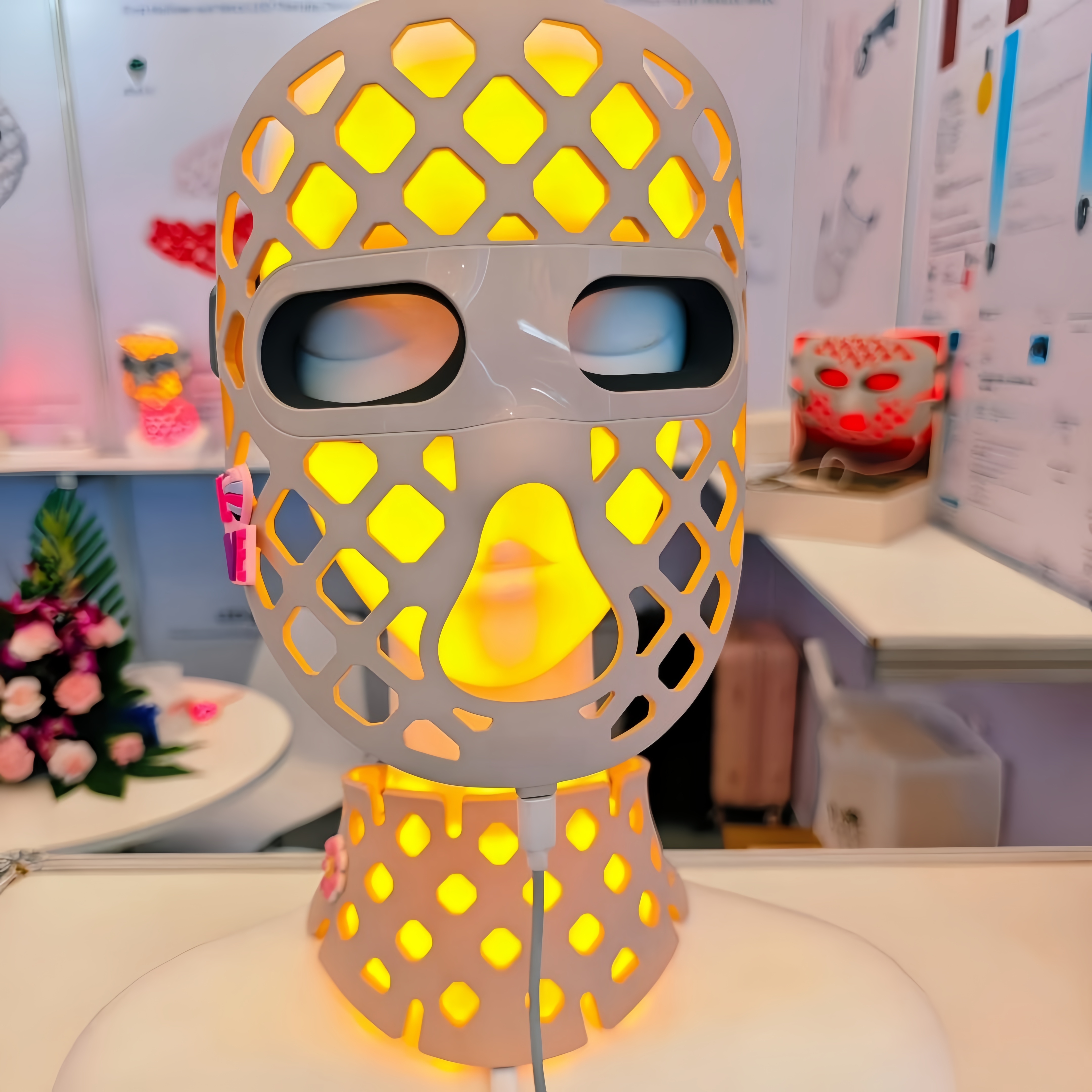 led-red-light-mask-neck-wellness-11 led-red-light-mask-neck-wellness-11