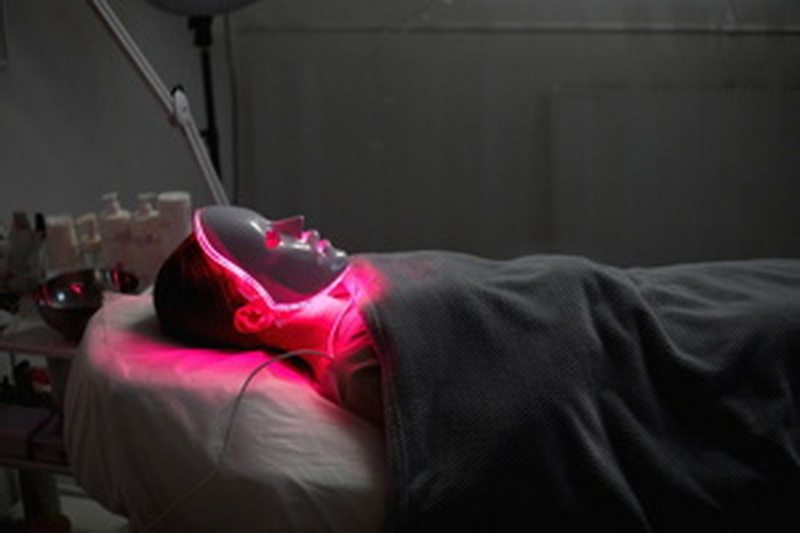 what is the best red light therapy device for face_1