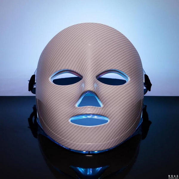 can you wear led face mask after moisturizing_3