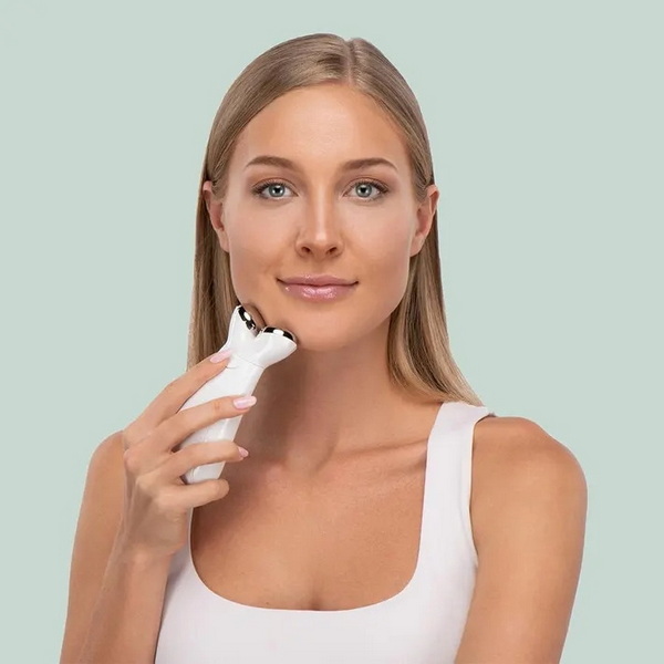 nuovaluce beauty microcurrent & red light therapy device_3.jpg