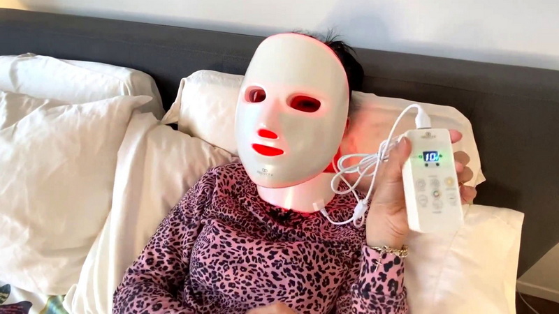 is led face mask safe_2