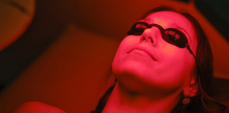 Top Red Light Therapy Panels for Acne Treatment