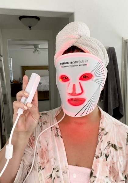 currentbody skin 4-in-1 led face mask_1