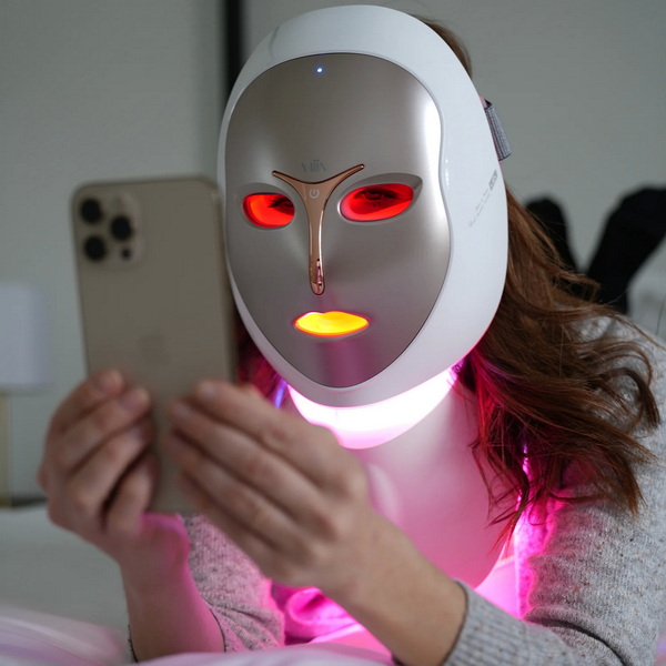 can you use led face mask on neck_1