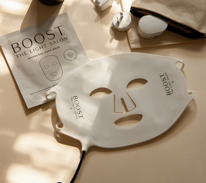 the light salon boost led face mask_1
