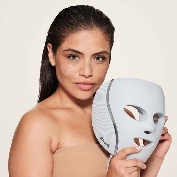 glo24k 7-in-1 led light therapy treatment mask reviews_2.jpg