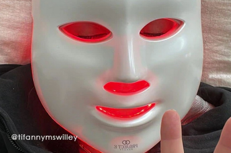 is led face mask safe for eyes_2.jpg