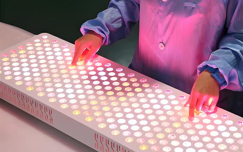 produttore di pannelli a luce rossa