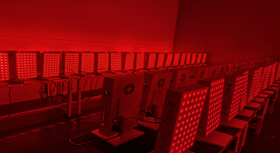 Test di invecchiamento per dispositivi a luce rossa